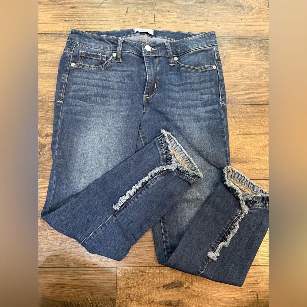 Crown & Ivy Women's Dark Blue Frayed Skinny Jeans